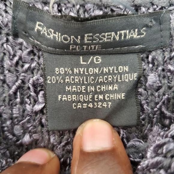 FASHION ESSENTIALS | Ruched  Top w/ Layered collar - Picture 6 of 6